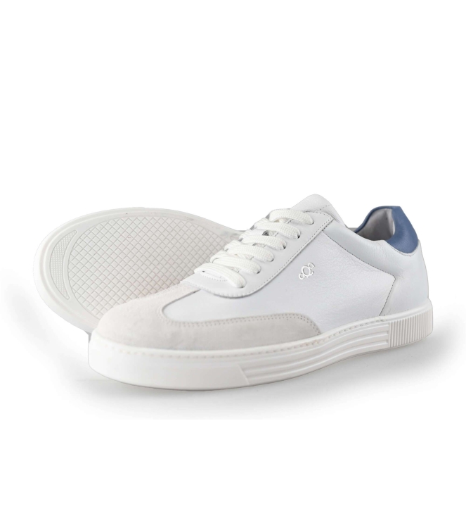 AQA Sneaker