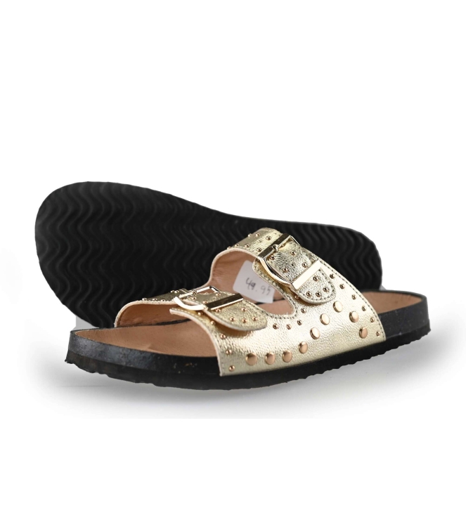 Ann Rocks Flip-Flops