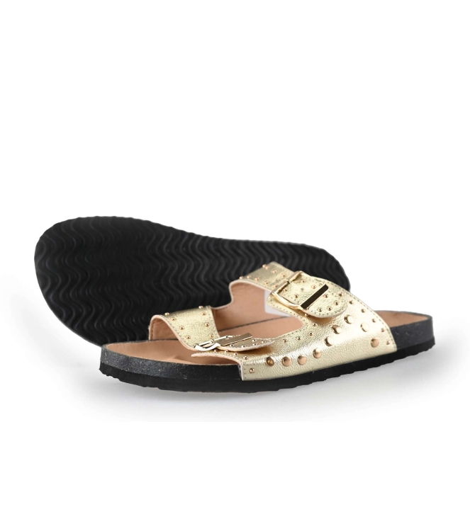 Ann Rocks Flip-Flops