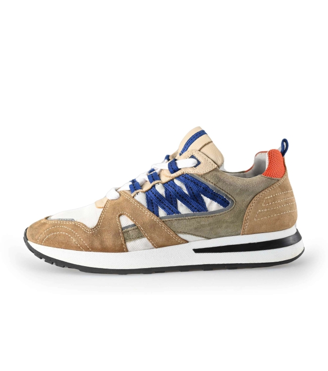 Invinci Sneaker