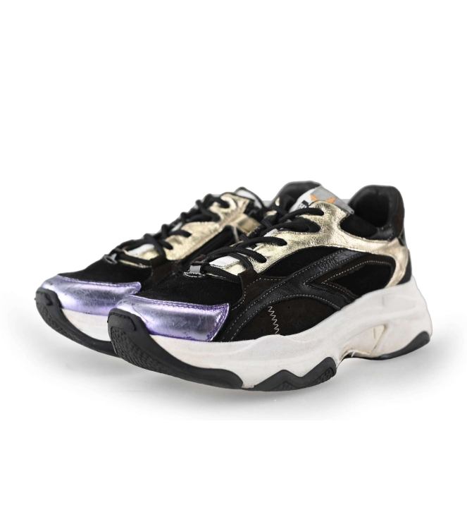 Giga Sneaker