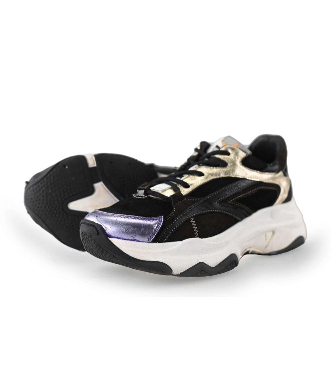Giga Sneaker