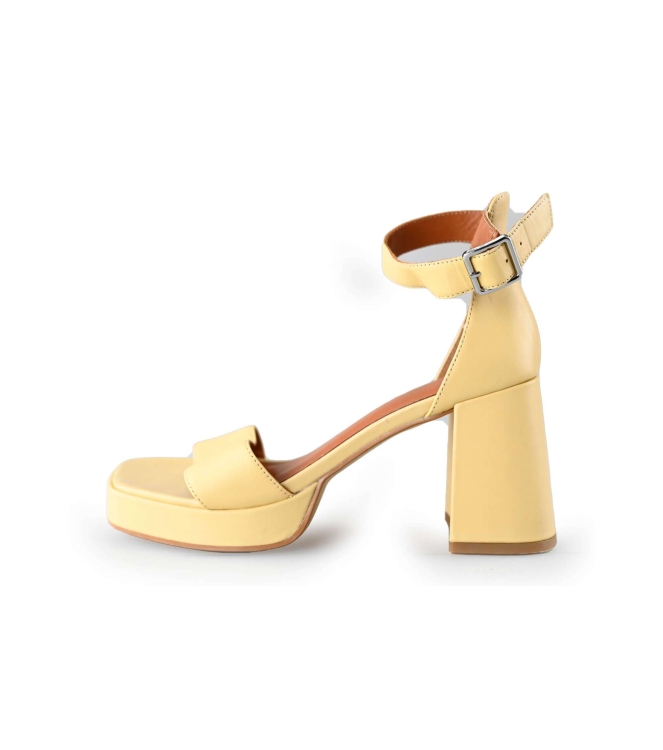 Vagabond pumps