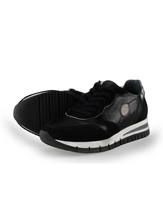 AQA Sneaker