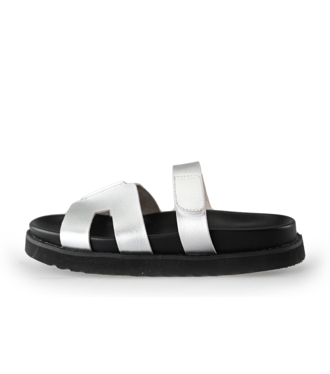 Ann Rocks Flip-Flops