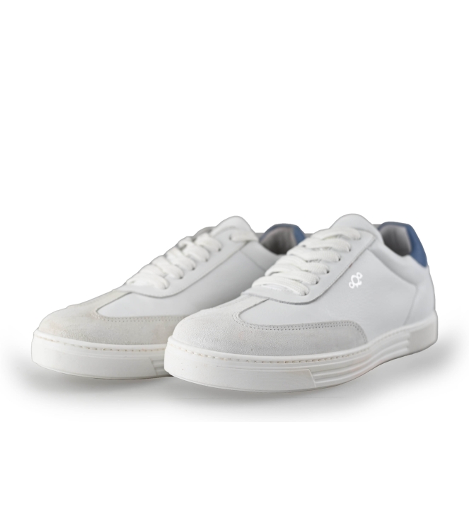 AQA Sneaker