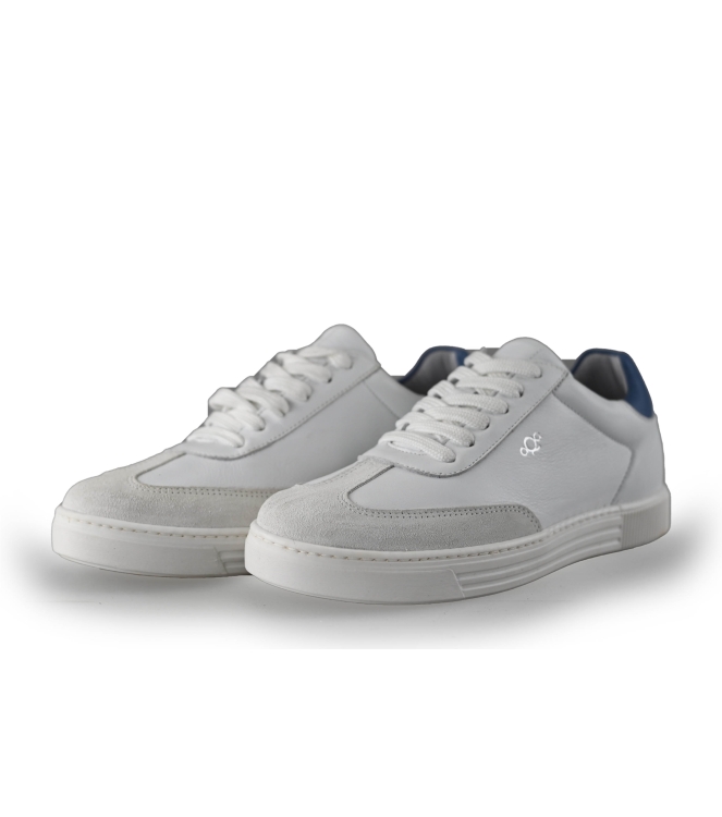 AQA Sneaker