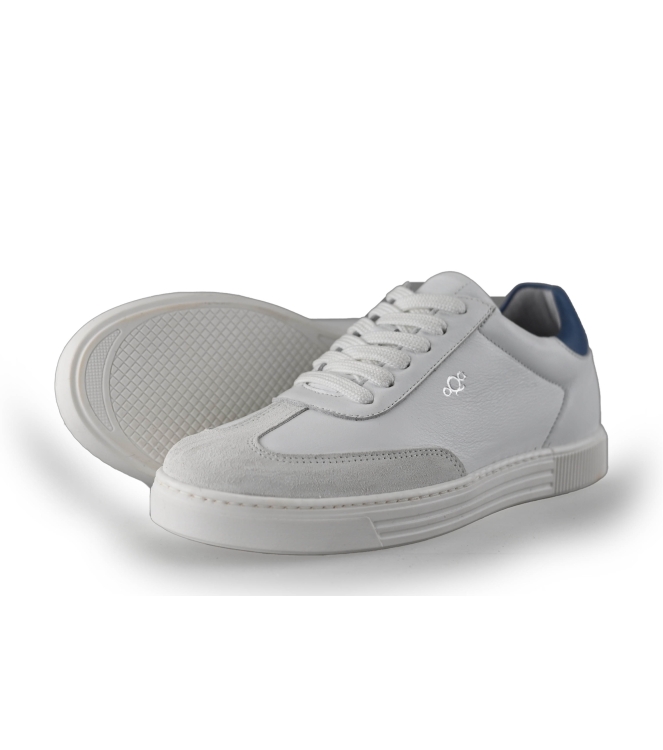 AQA Sneaker