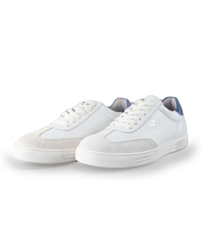 AQA Sneaker