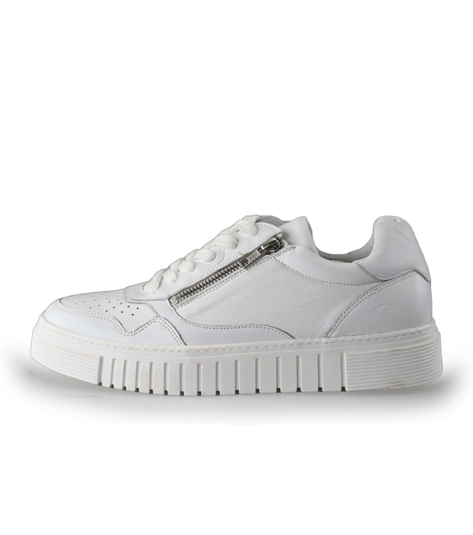 AQA Sneaker