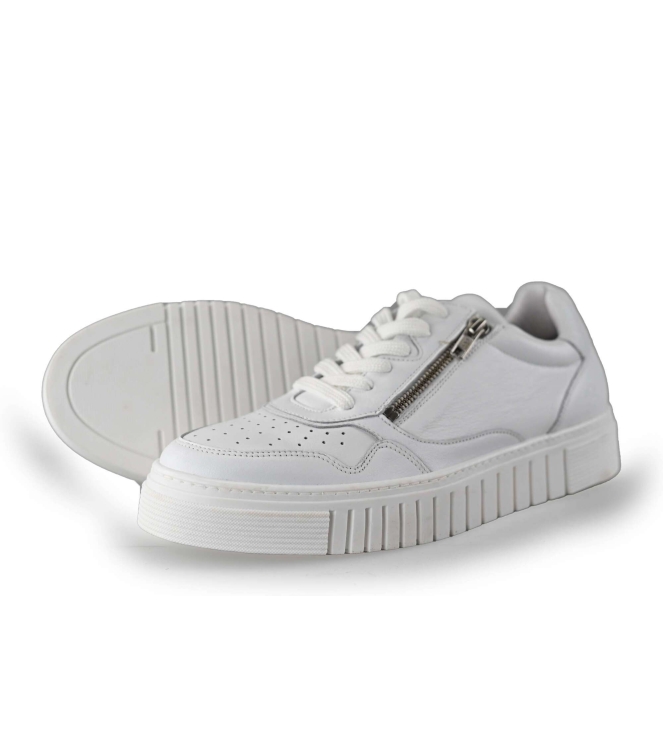 AQA Sneaker