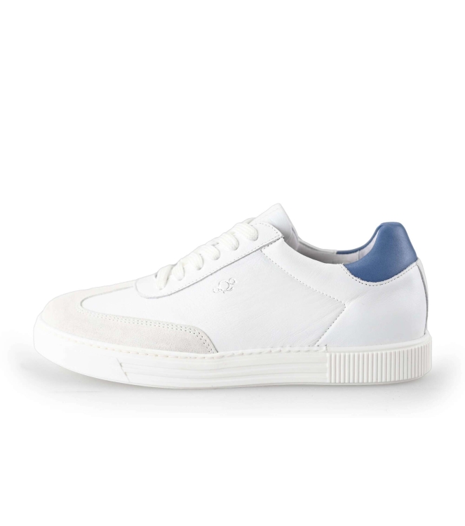 AQA Sneaker