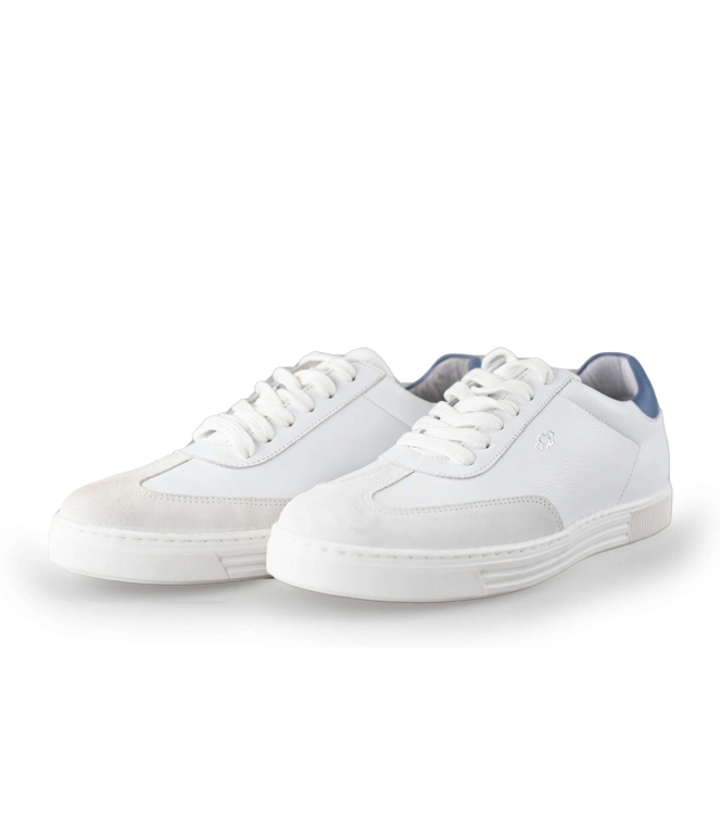 AQA Sneaker
