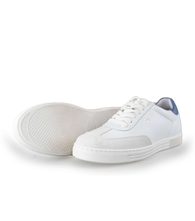 AQA Sneaker