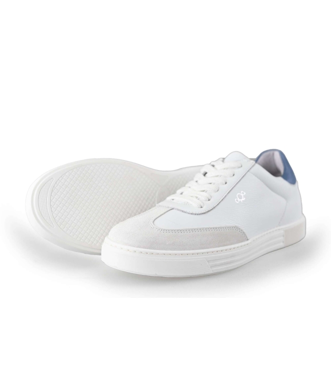 AQA Sneaker