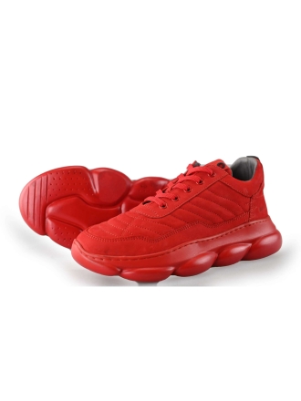 Red-Rag Sneaker