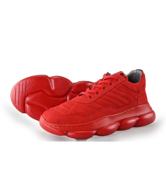 Red-Rag Sneaker