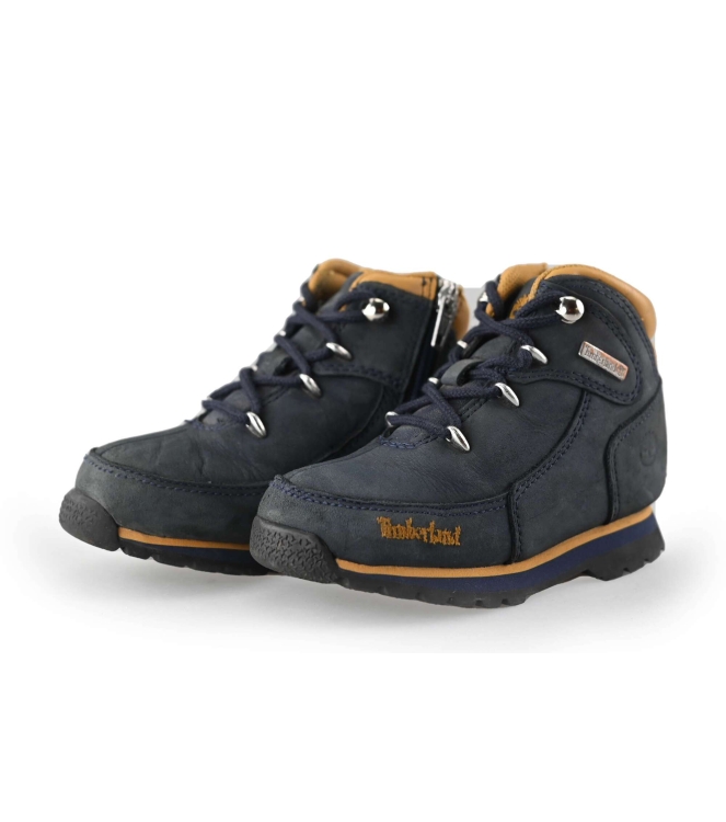 Hohe Sneaker