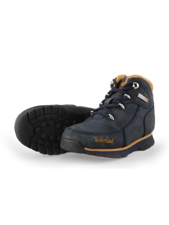 Hohe Sneaker