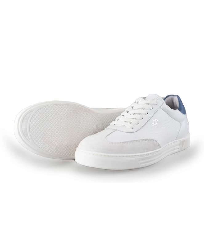 AQA Sneaker