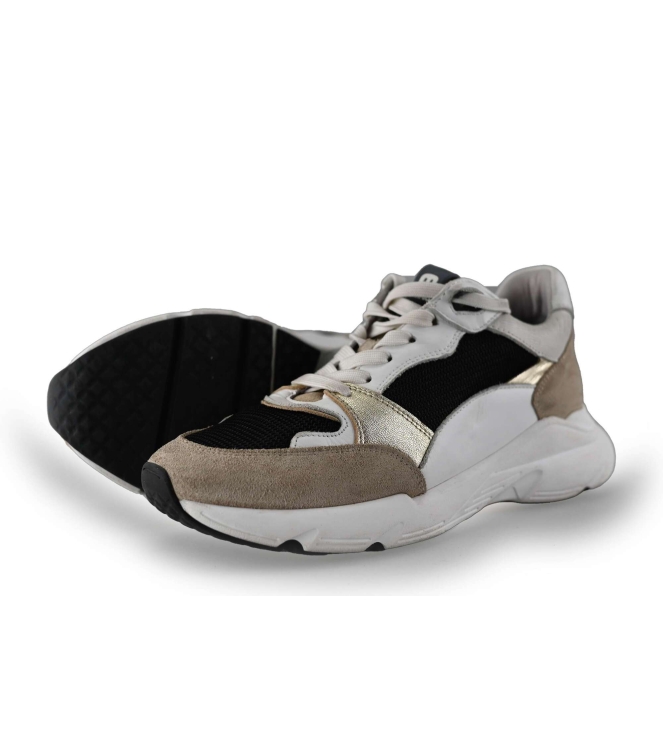 Maruti Sneaker