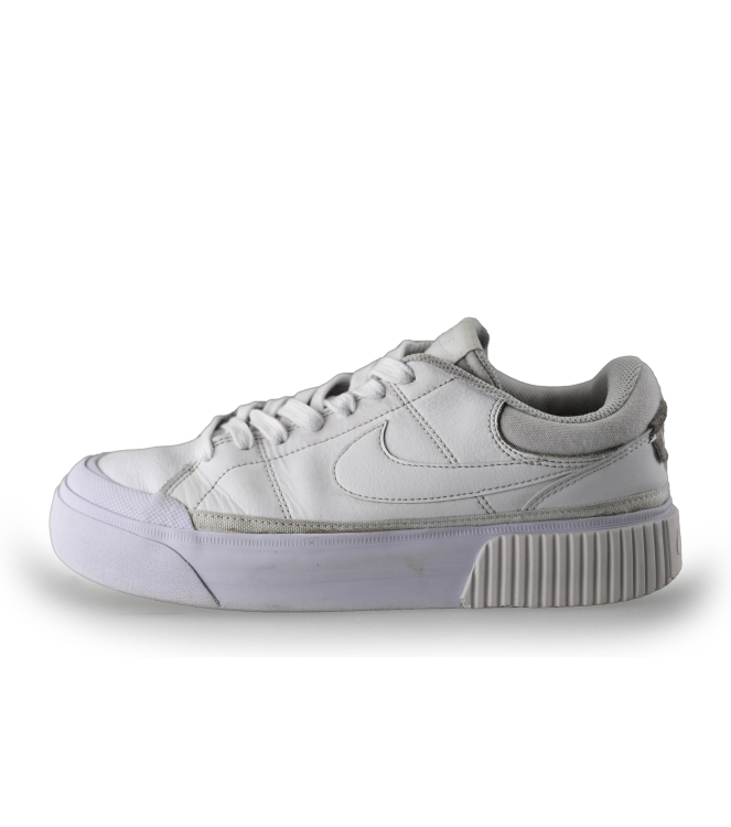 Nike Sneaker