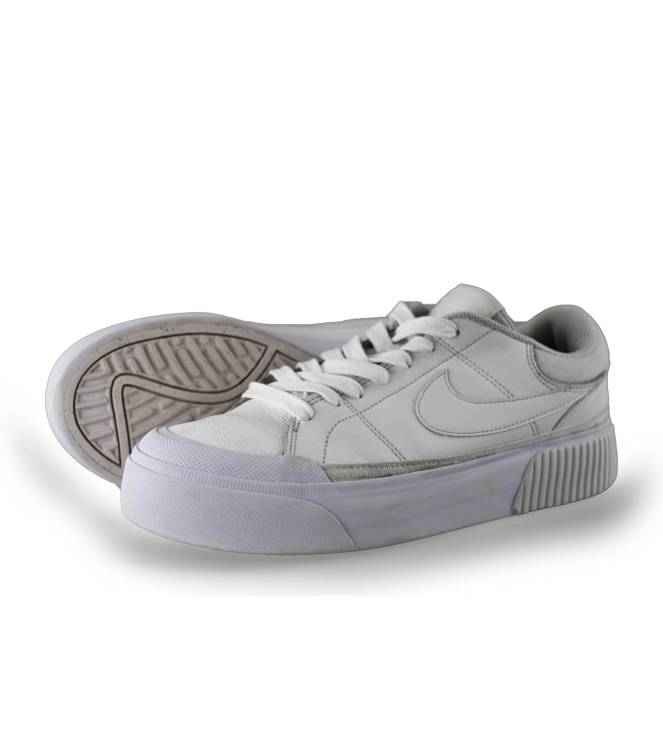 Nike Sneaker