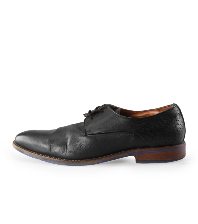 Regall Elegante Schuhe