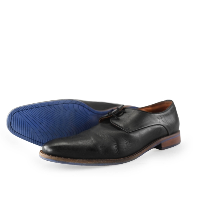 Regall Elegante Schuhe