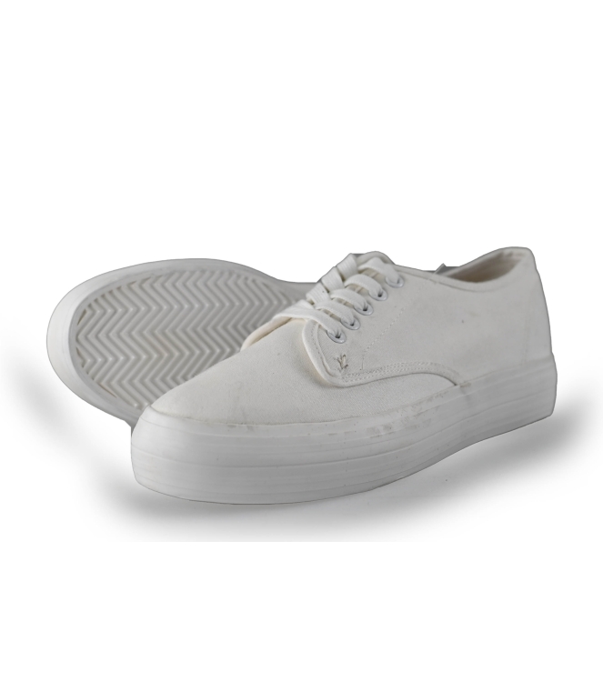 Hobb's Sneaker