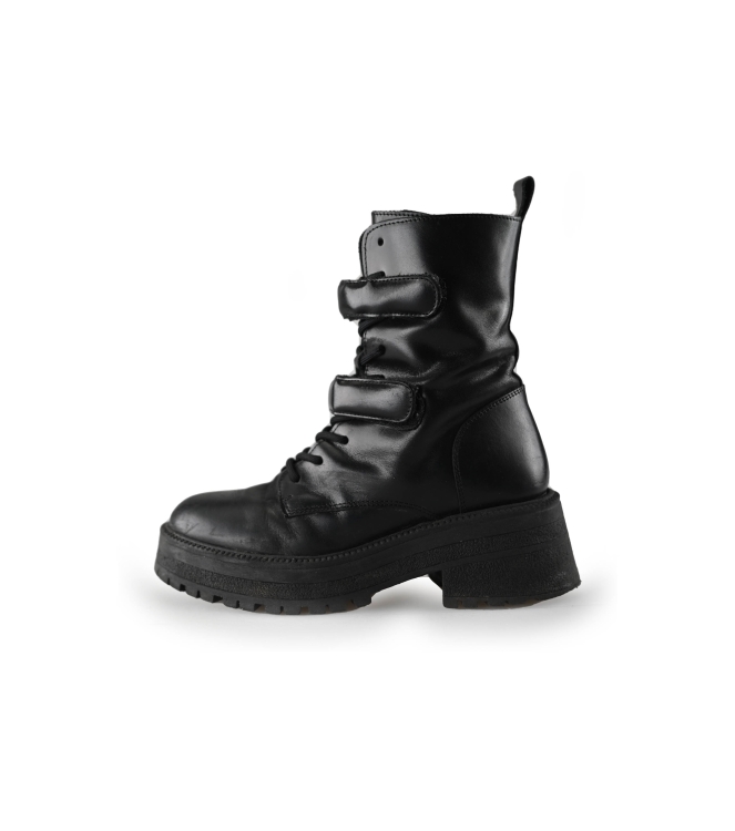 Sacha Schnürstiefel