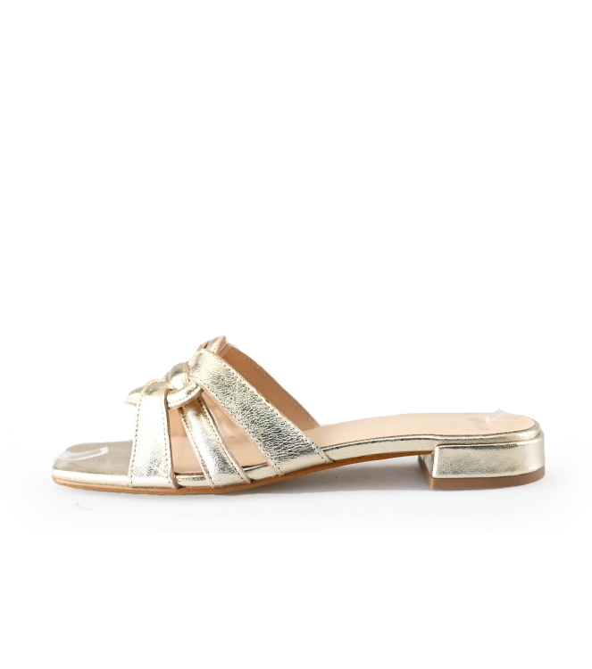 Manfield Flip-Flops