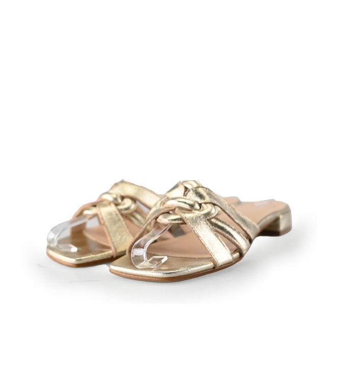 Manfield Flip-Flops