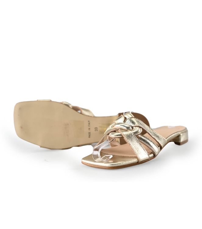 Manfield Flip-Flops