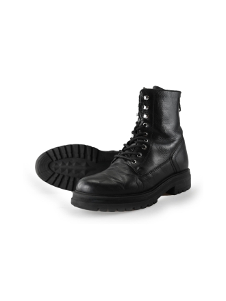 Sacha Schnürstiefel