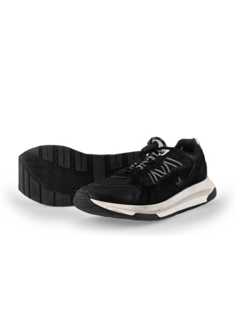 Giga Sneaker
