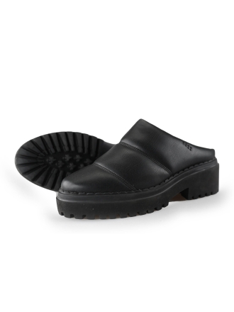 Nubikk Slip-ons