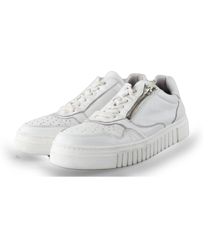 AQA Sneaker