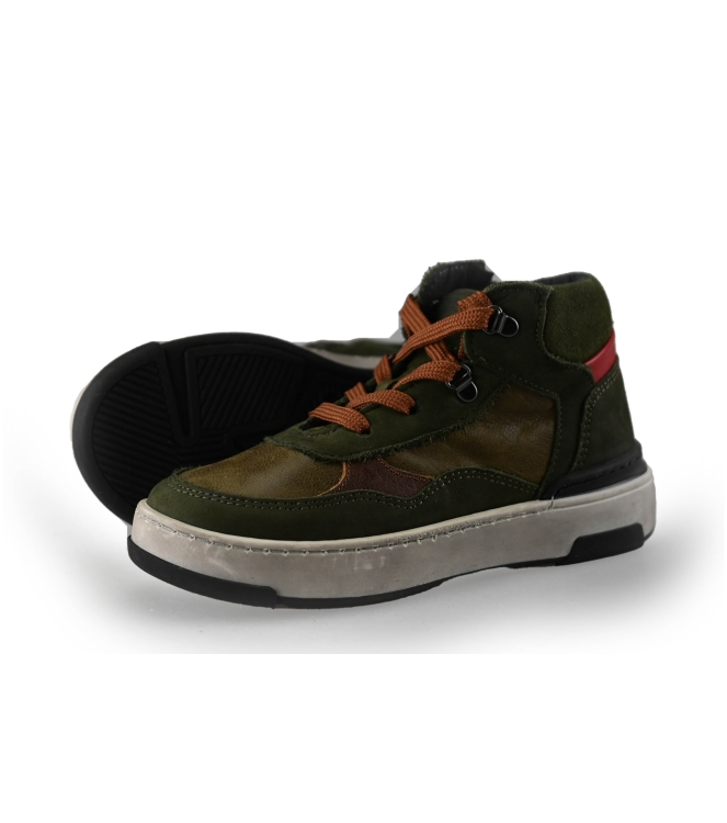 Hohe Sneaker