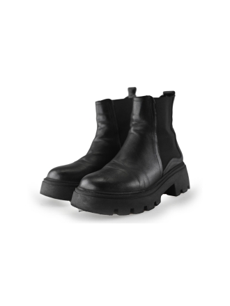 Chelsea boots