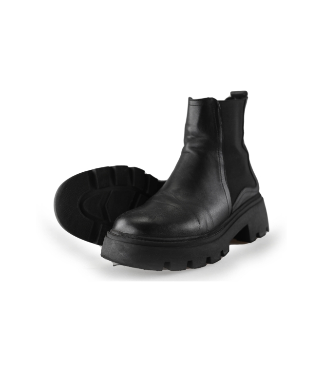 Chelsea boots