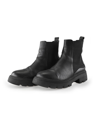 Chelsea boots