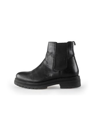 Chelsea boots