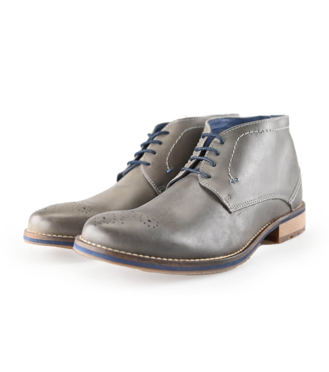 Schnürschuhe