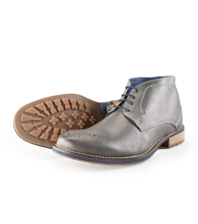 Schnürschuhe