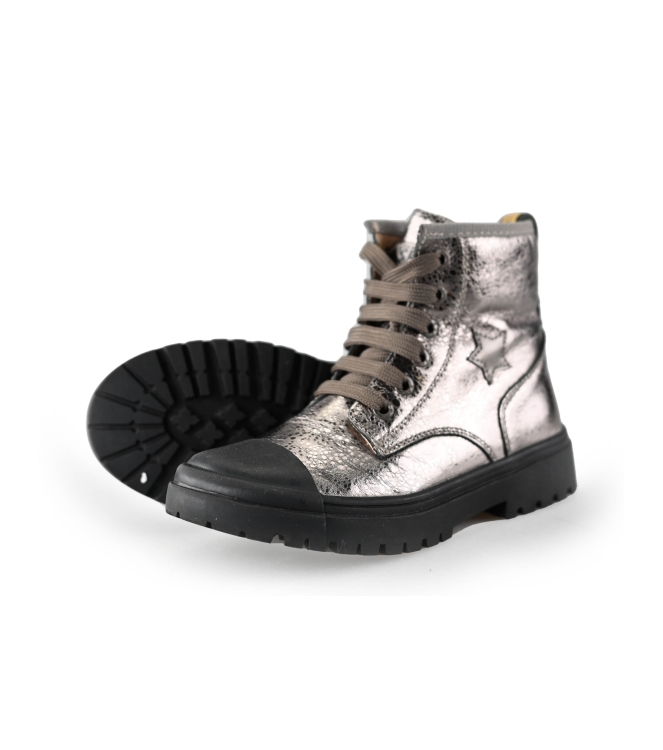 Schnürstiefel
