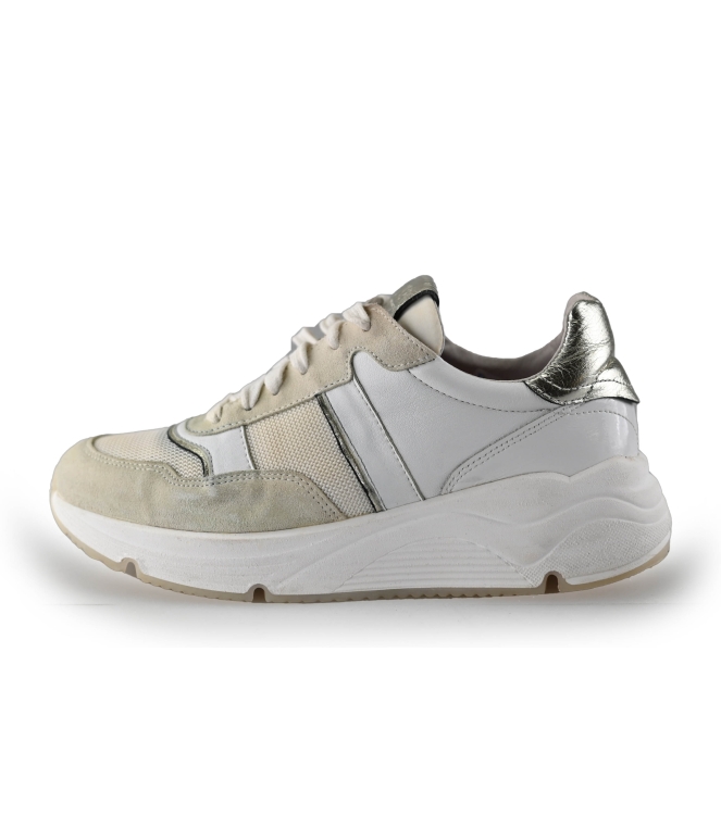 AQA Sneaker
