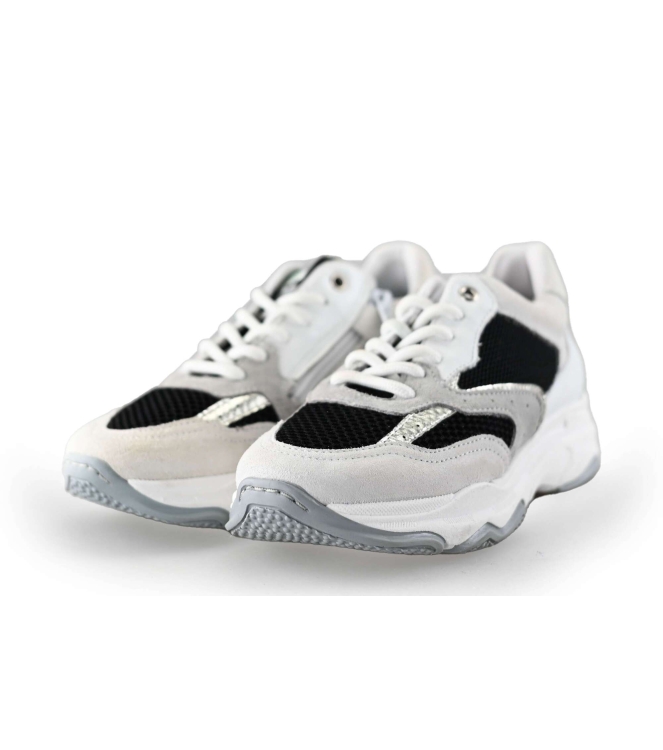 Giga Sneaker