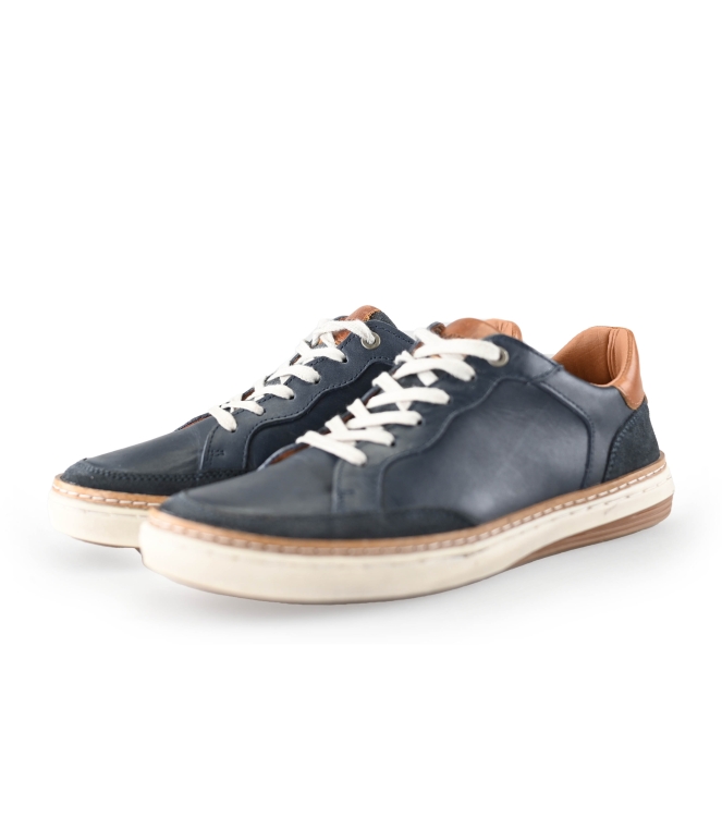 Travelin Sneaker
