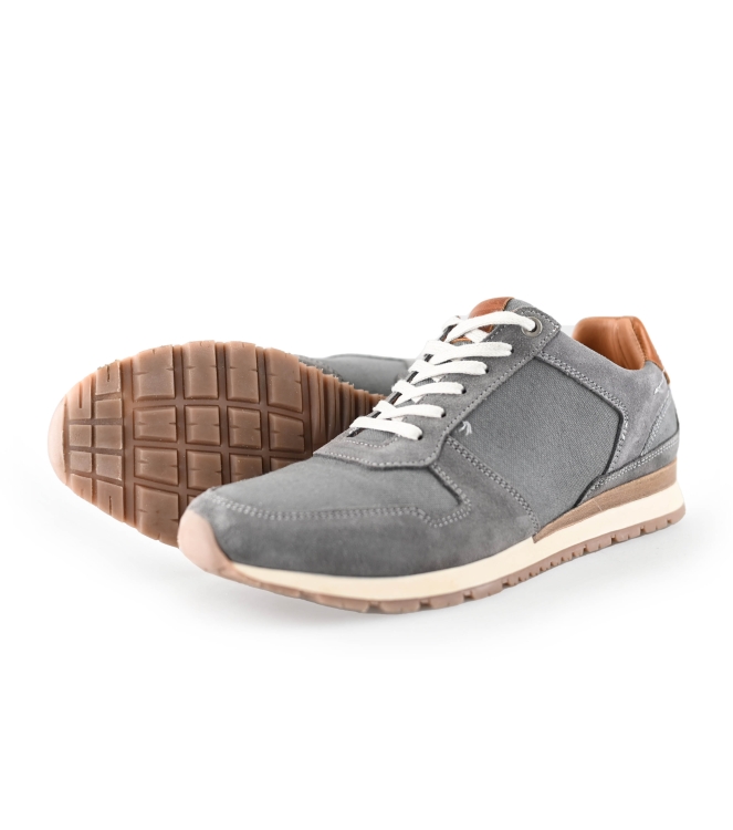 Travelin Sneaker